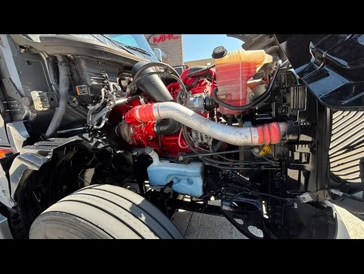 2022 International LT in El Paso, TX — photo 8