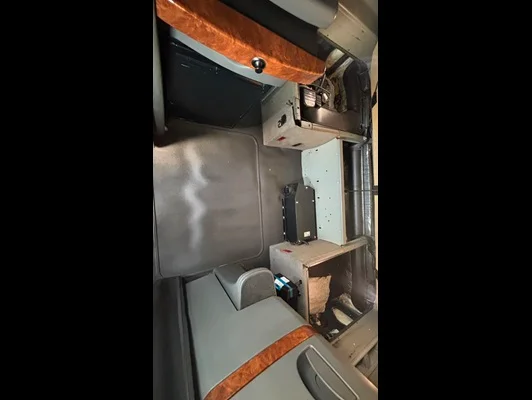 2022 International LT in El Paso, TX — photo 24