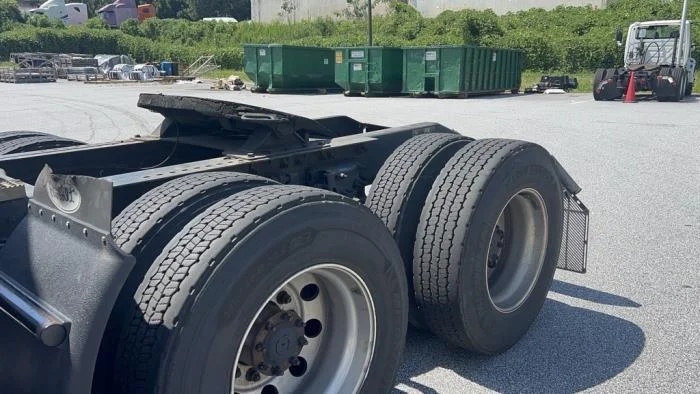 2022 Peterbilt 579 - image 6