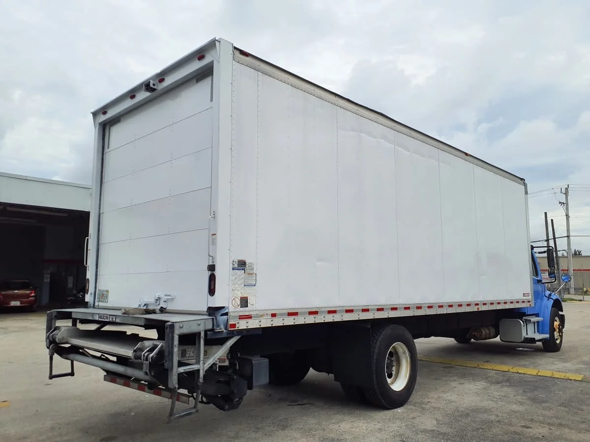 2020 Freightliner M2 106 in Miami, FL — photo 4