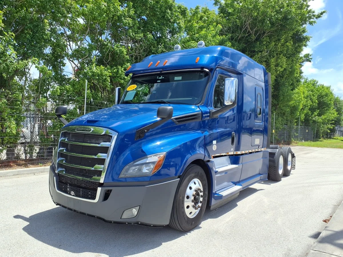 2019 Freightliner Cascadia in Davie, FL