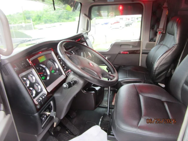 2022 Kenworth W900 in Butler, PA — photo 14