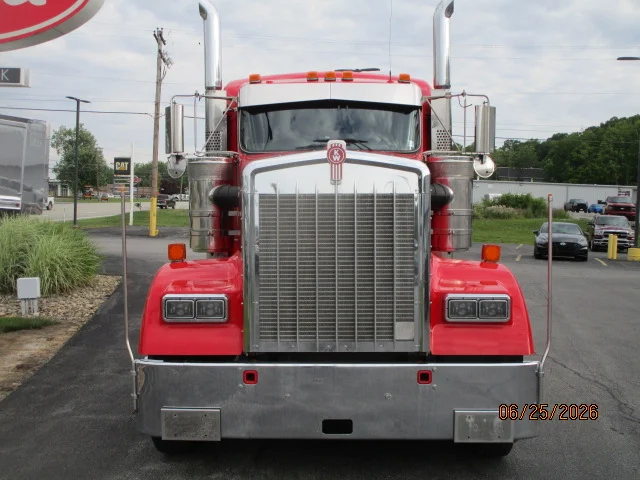 2022 Kenworth W900 in Butler, PA — photo 8