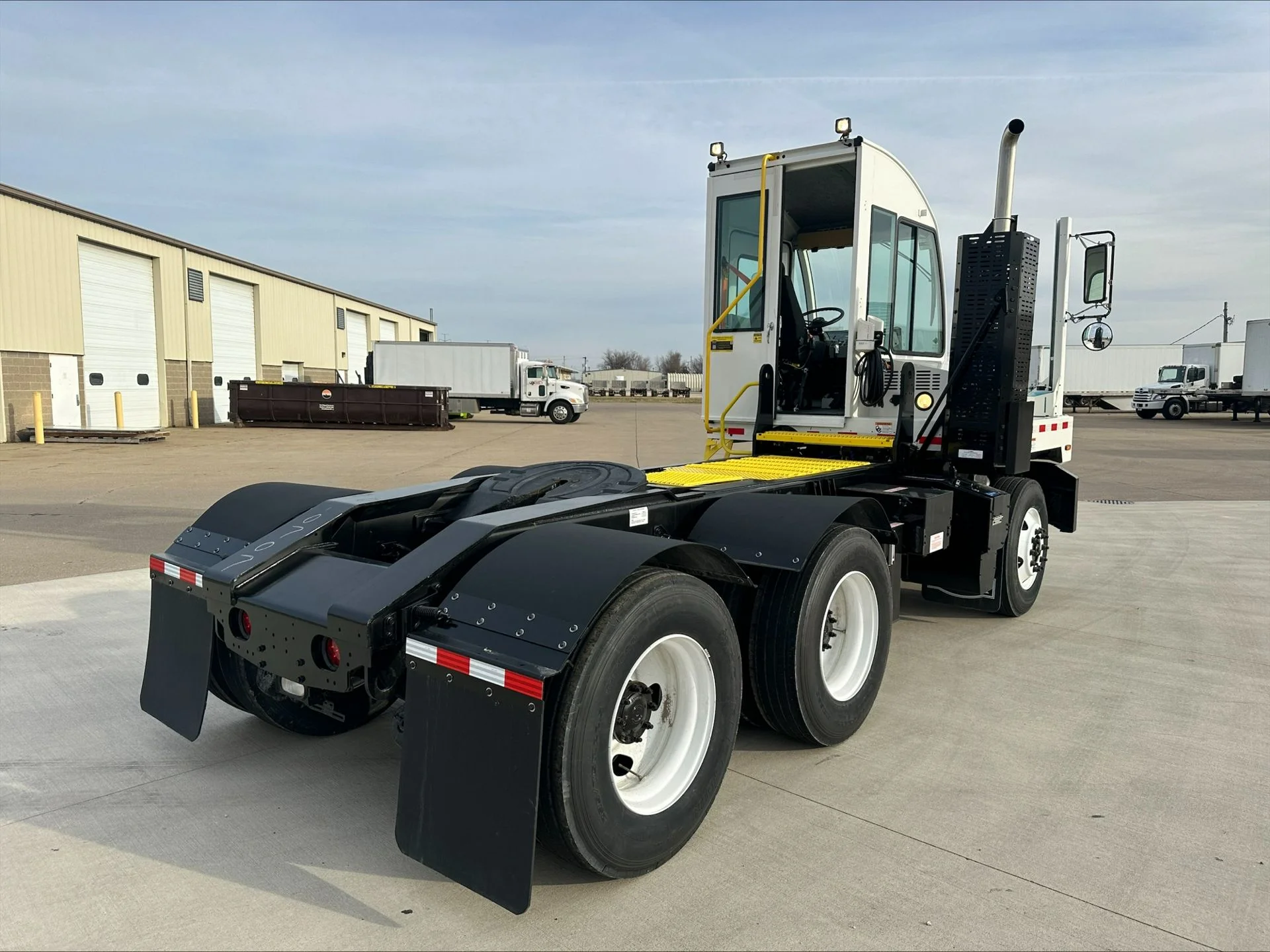 2023 Autocar in Council Bluffs, IA — photo 2