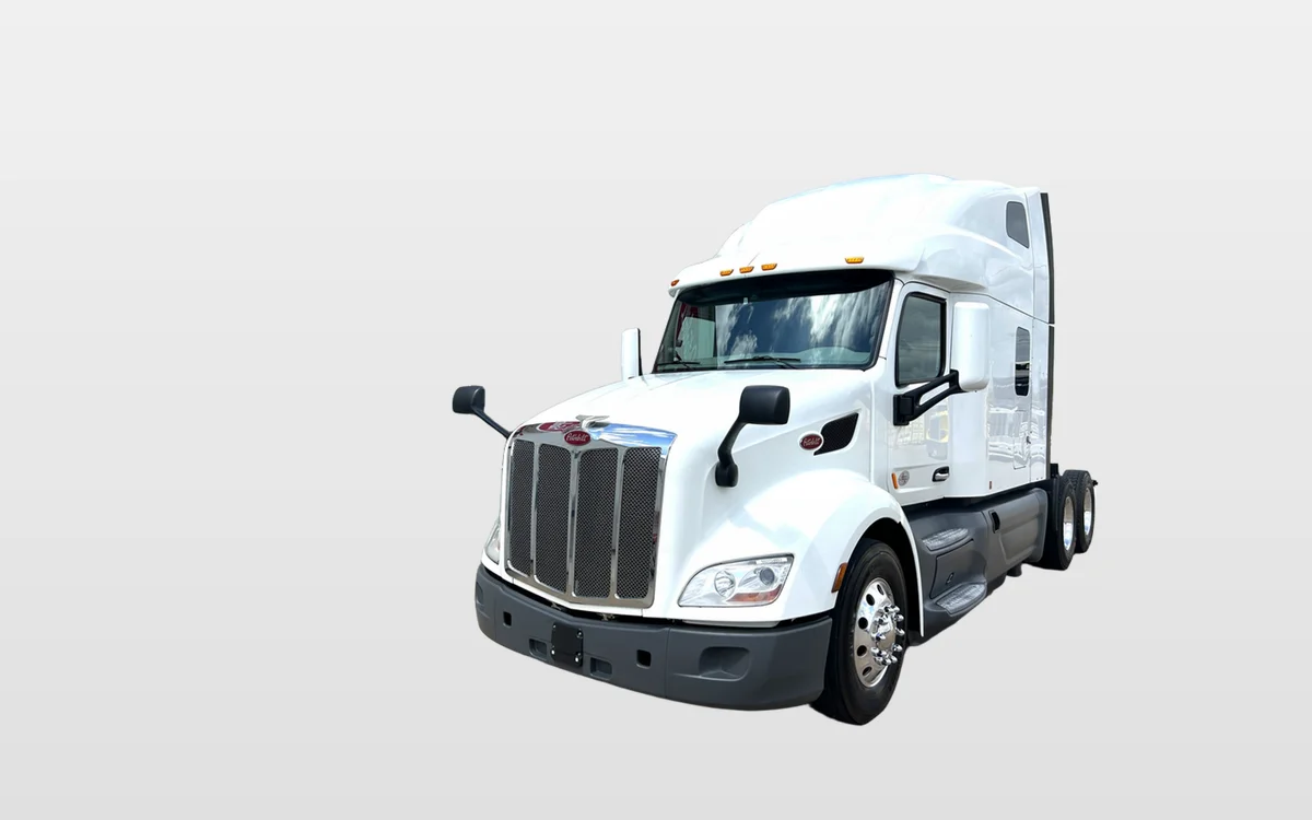 2021 Peterbilt 579 - image 1