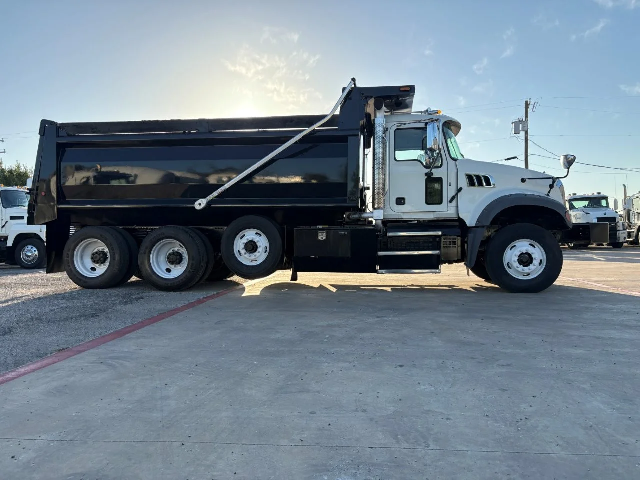 2023 Mack Granite in Fort Worth, TX — photo 4