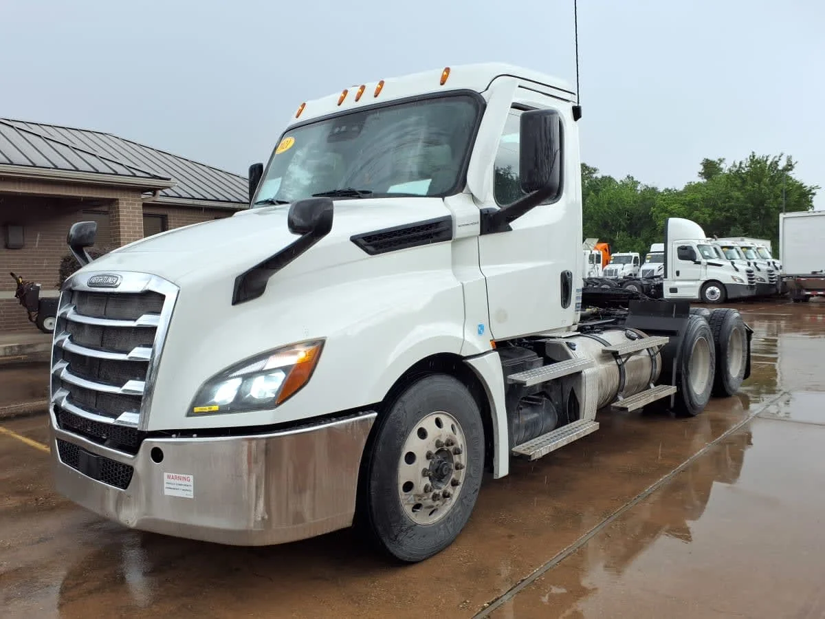 2021 Freightliner Cascadia in Houston, TX