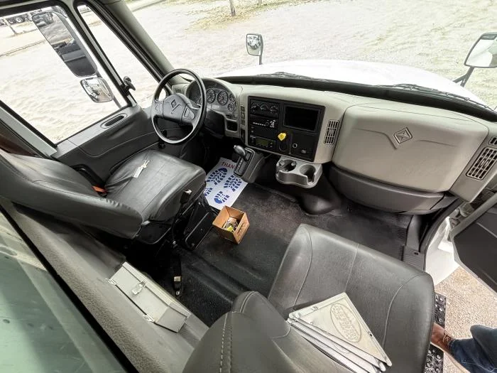2019 International 4300 — photo 8