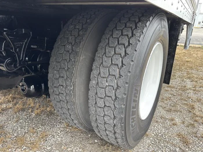 2019 International 4300 — photo 6
