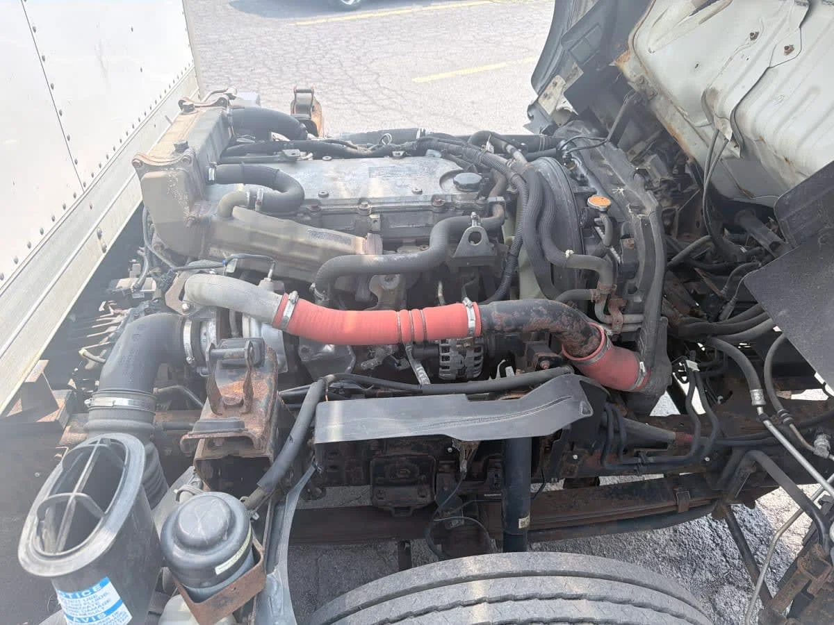 2019 Isuzu NRR in Syracuse, NY — photo 11