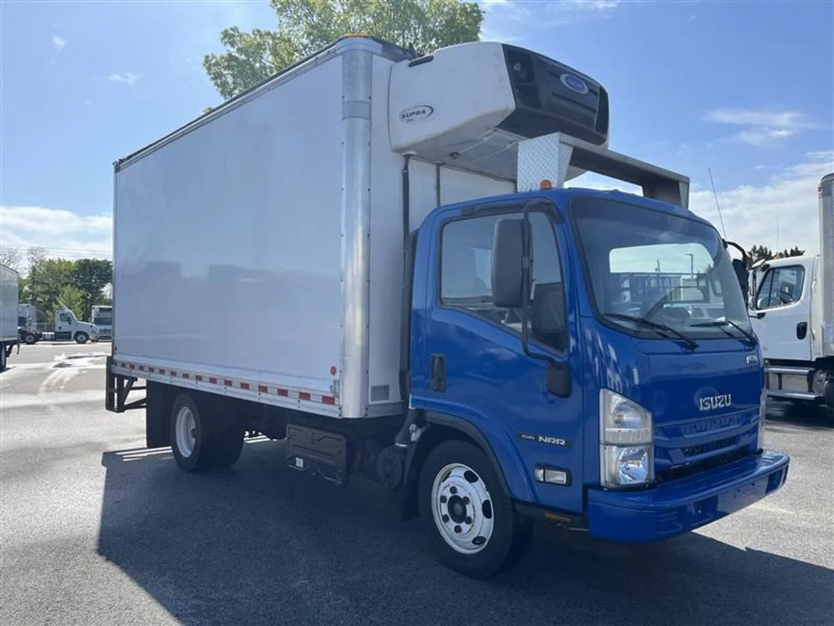 2019 Isuzu NRR in Beltsville, MD — photo 3