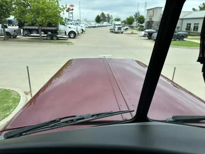 2021 Peterbilt 389 — photo 22