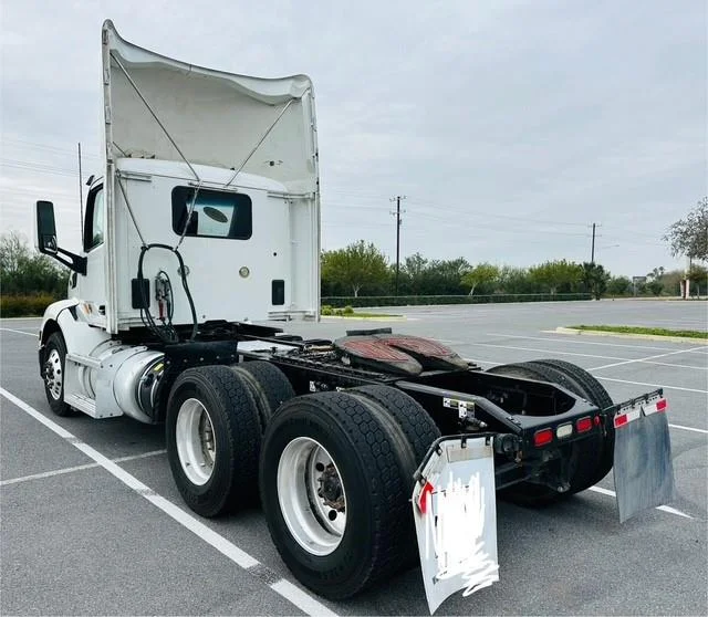 2020 Peterbilt 579 in Pharr, TX — photo 8