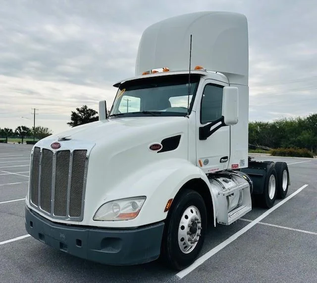 2020 Peterbilt 579 in Pharr, TX — photo 2