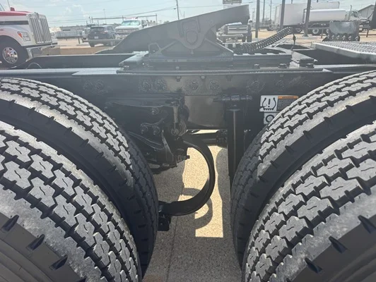 2023 Peterbilt 579 in Dallas, TX — photo 25