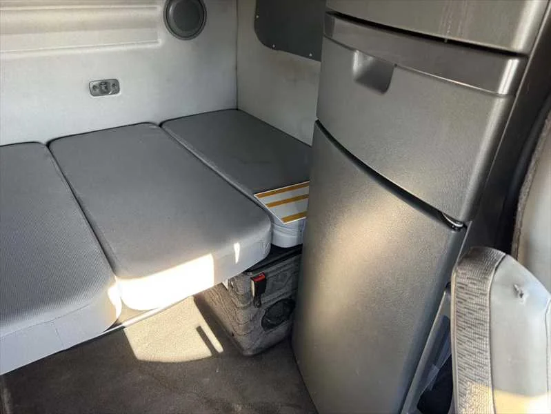 2023 Volvo VNL 860 - image 16