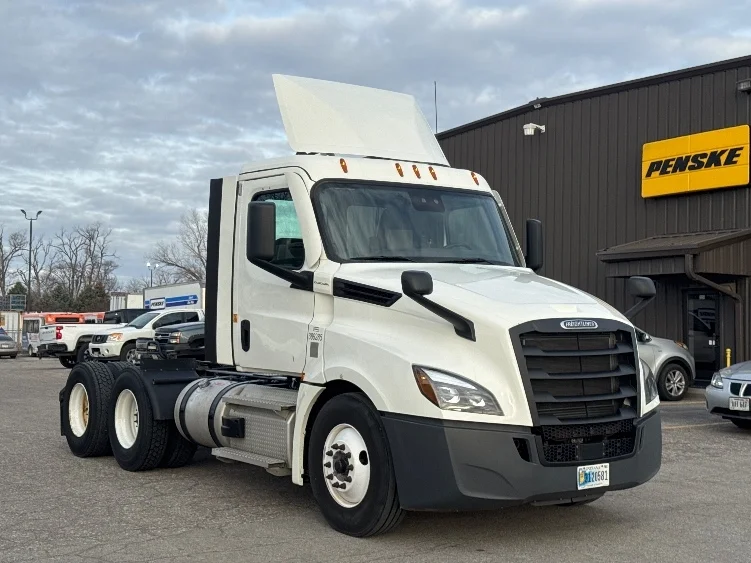 2022 Freightliner Cascadia in Omaha, NE