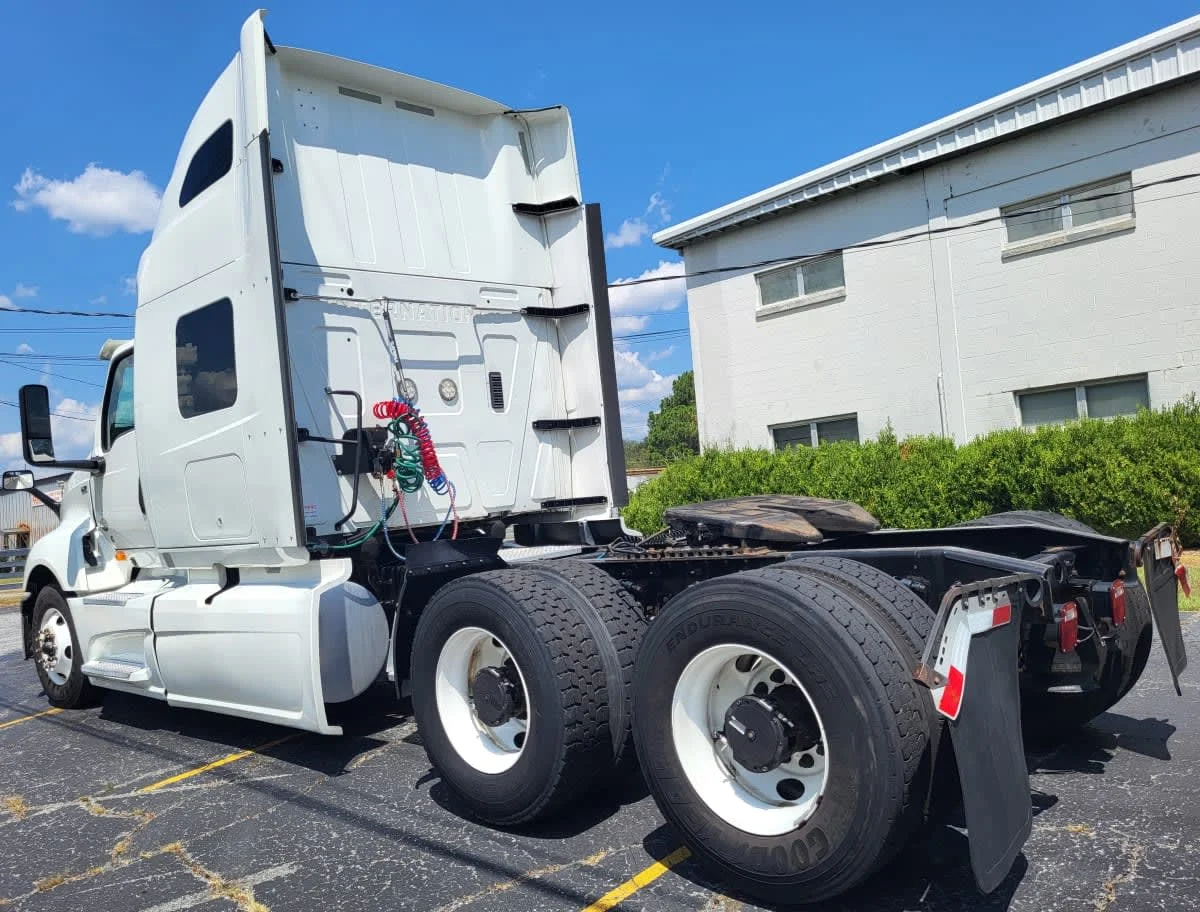 2020 International LT in Atlanta, GA — photo 6