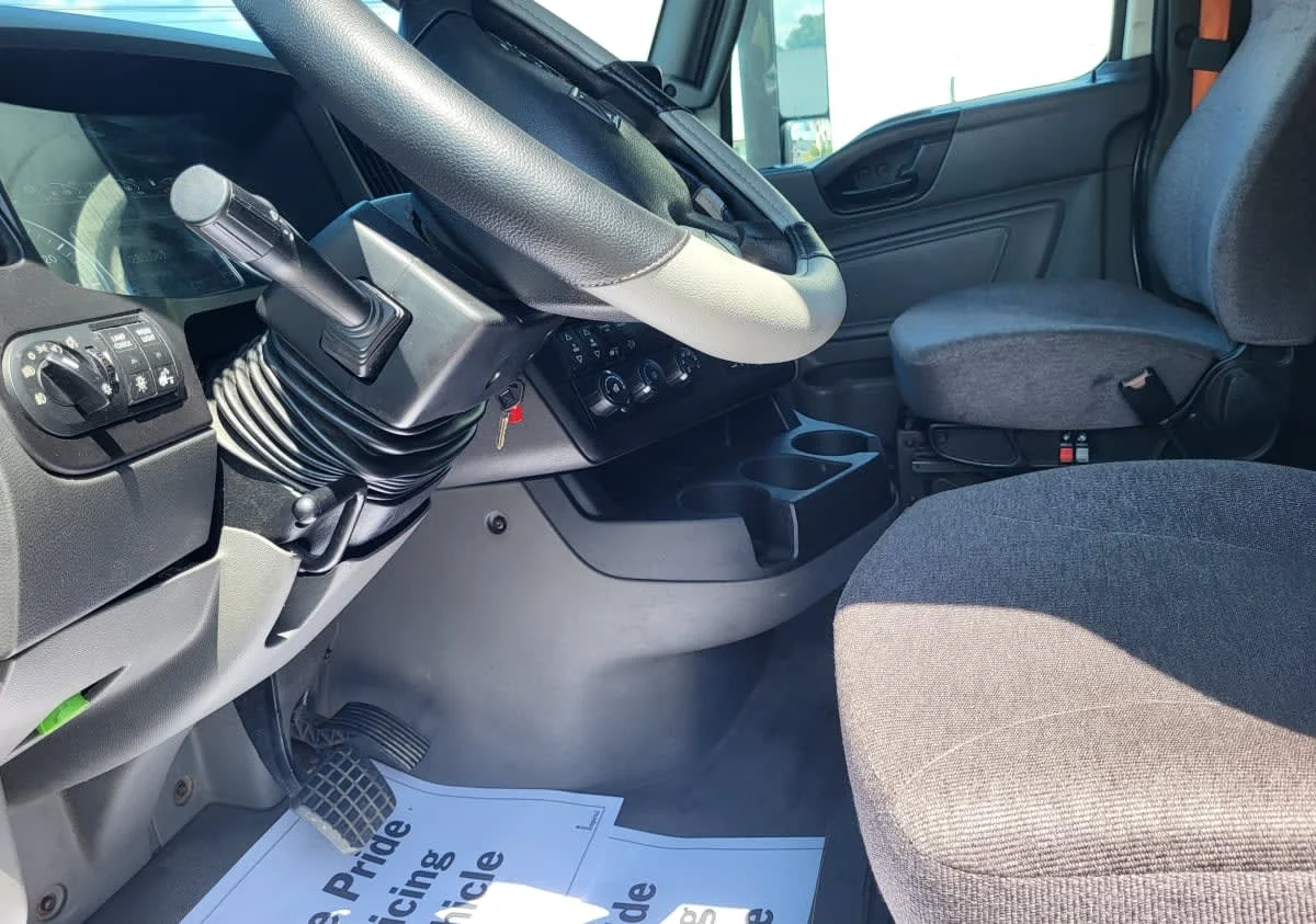 2020 International LT in Atlanta, GA — photo 7