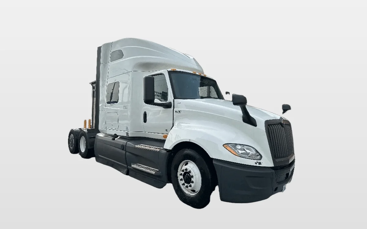 2023 International LT - image 1