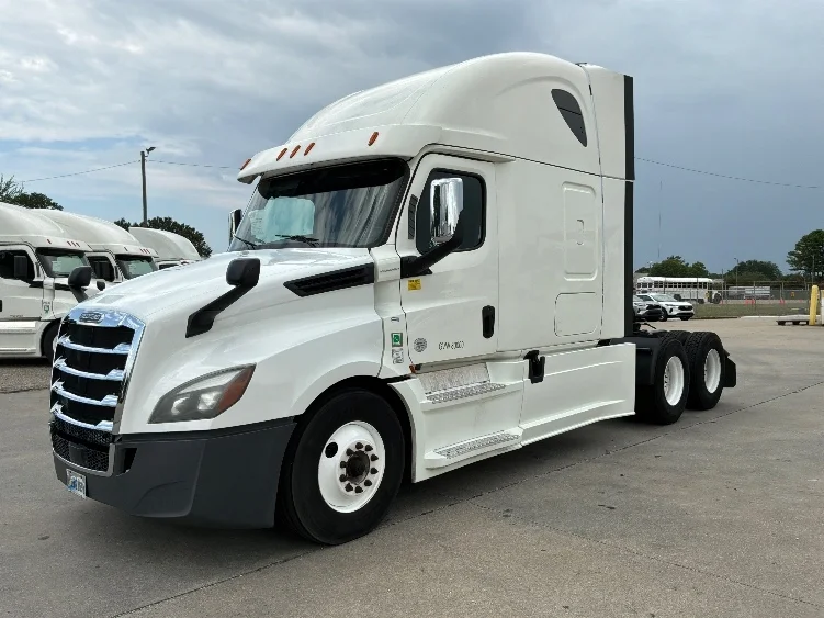 2020 Freightliner Cascadia in Montgomery, AL — photo 3