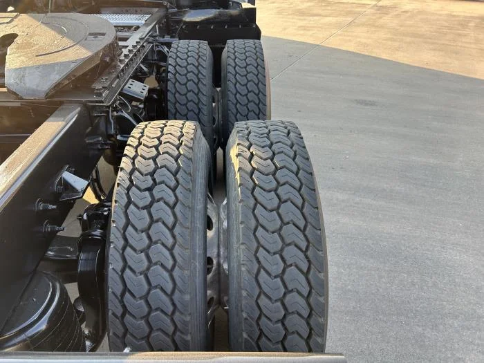 2021 Peterbilt 579 - image 12