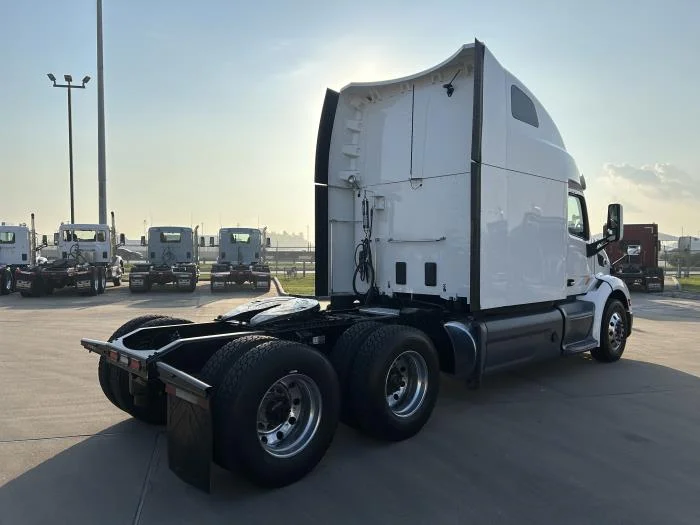2021 Peterbilt 579 - image 6