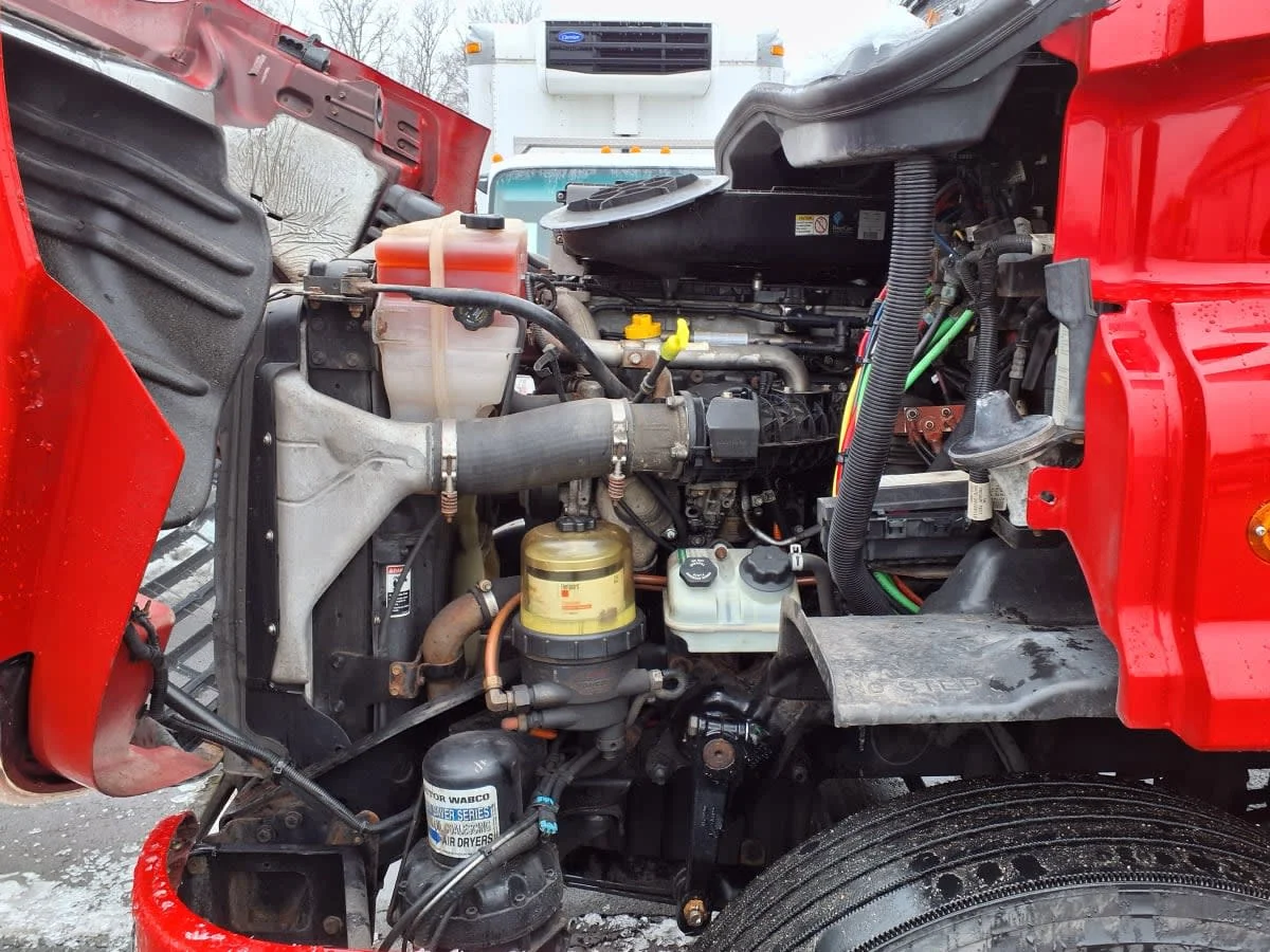 2019 Freightliner Cascadia in Salisbury, MA — photo 8
