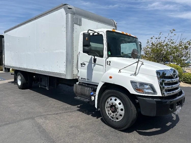 2020 Hino 338