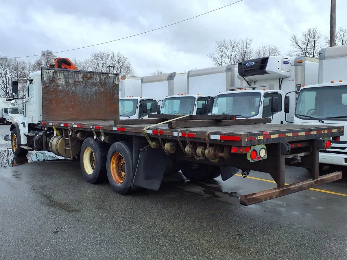 2017 Freightliner 122SD in Salisbury, MA — photo 4