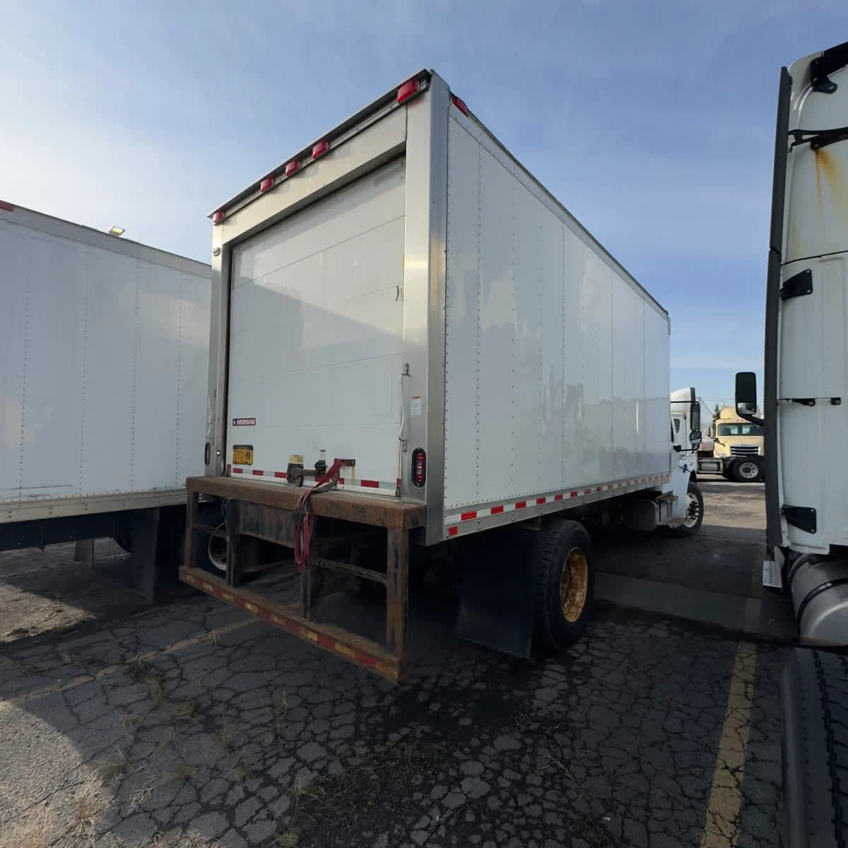 2020 Freightliner M2 106 - image 4