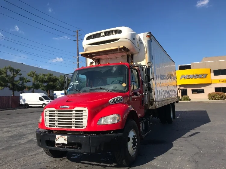 2018 Freightliner M2 106 - image 3