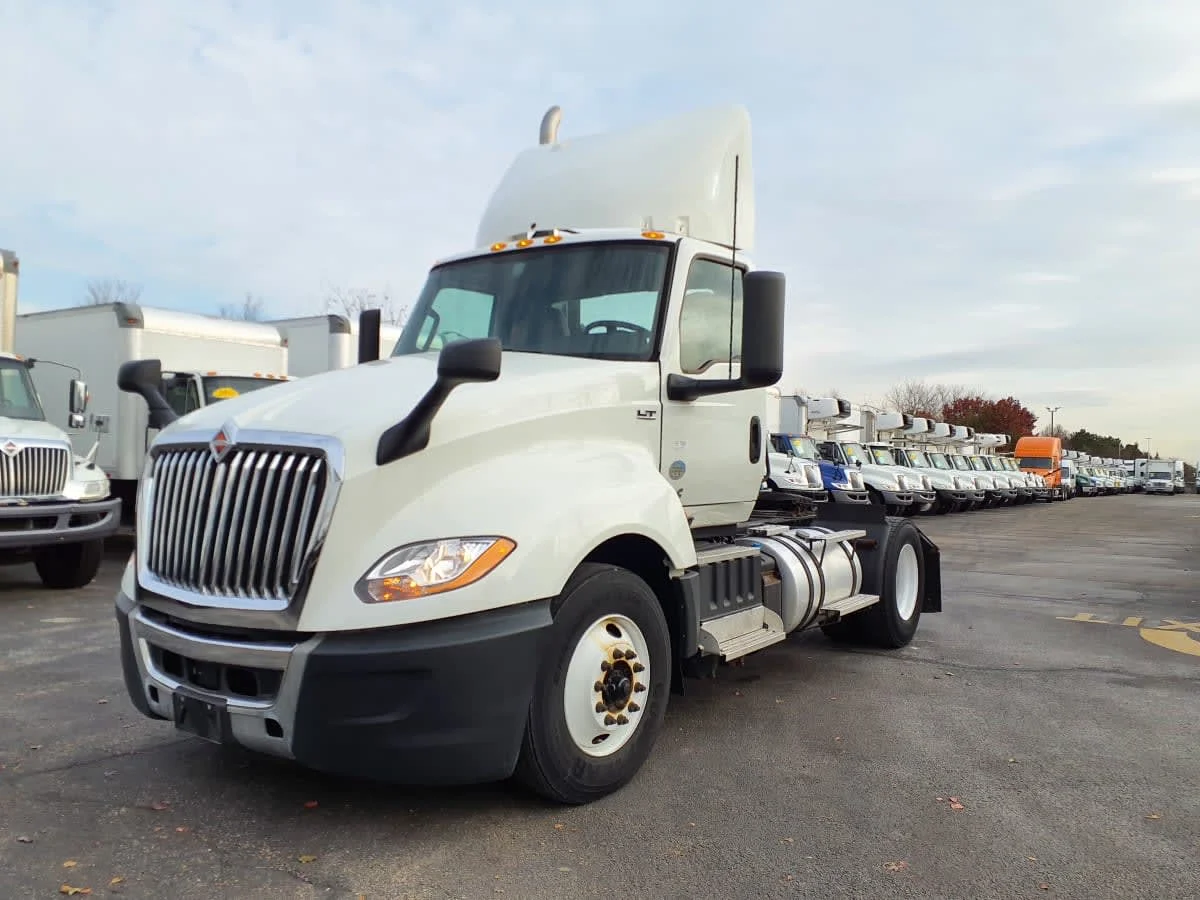 2022 International LT in Bolingbrook, IL