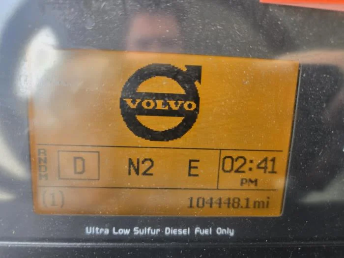 2016 Volvo VNL 300 - image 6