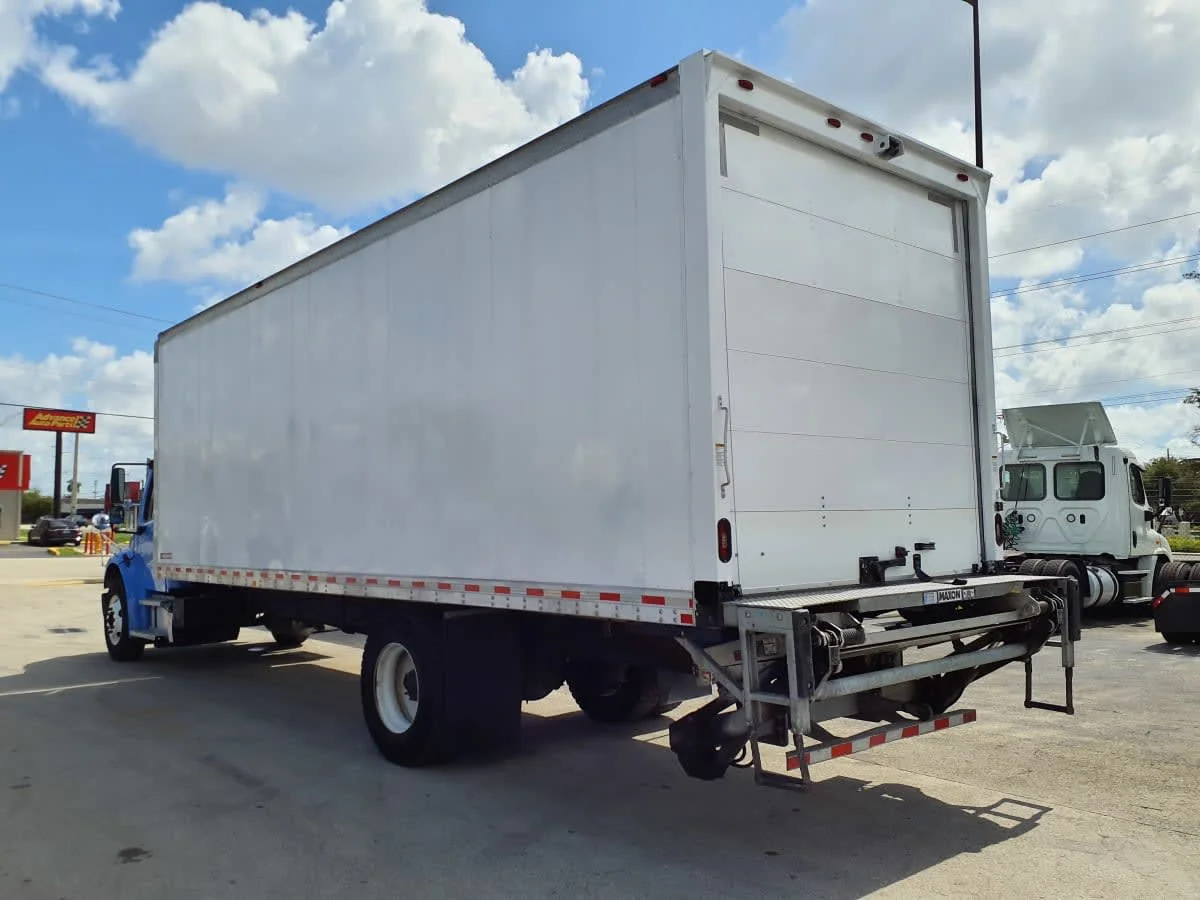 2020 Freightliner M2 106 in Miami, FL — photo 6