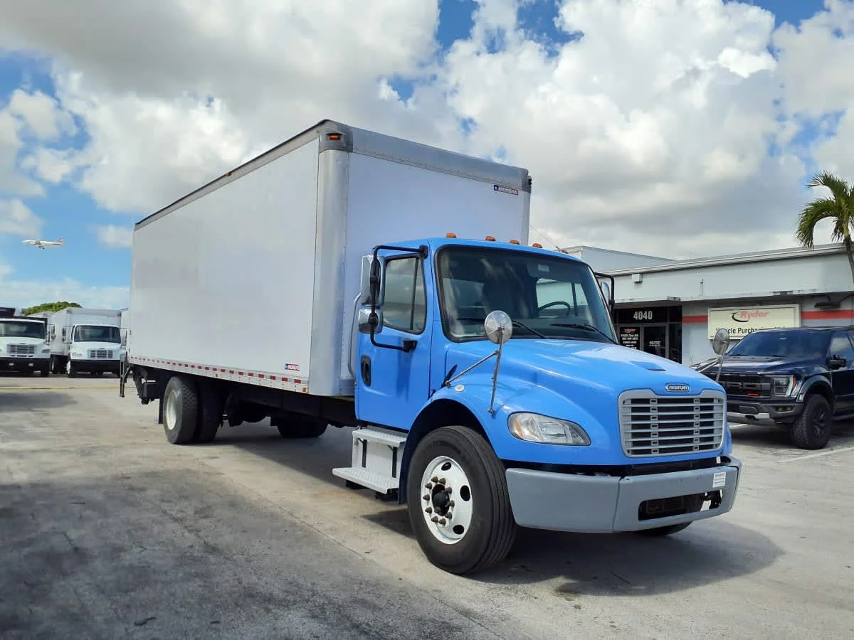 2020 Freightliner M2 106 in Miami, FL — photo 3