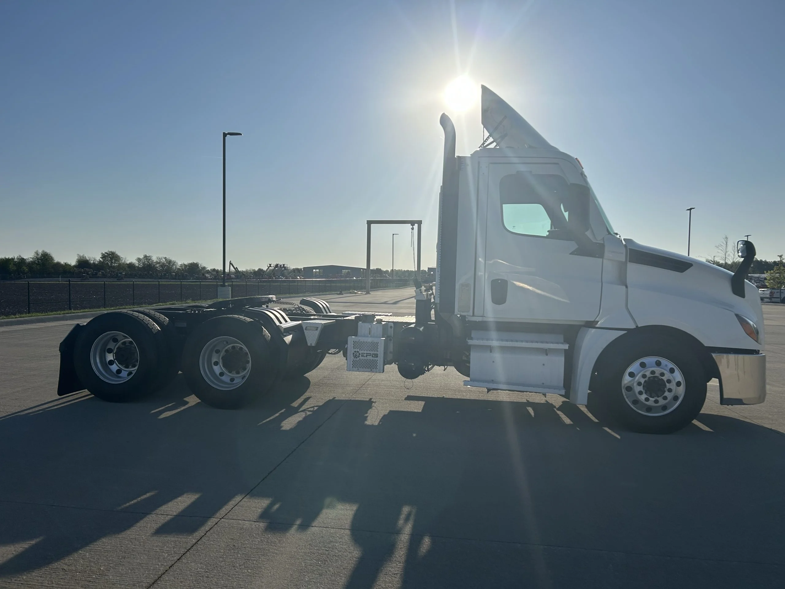 2022 Freightliner Cascadia in Lafayette, IN — photo 6