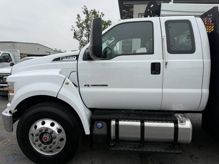 2026 Ford F-750 — photo 32