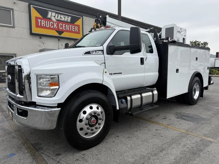 2026 Ford F-750 — photo 2