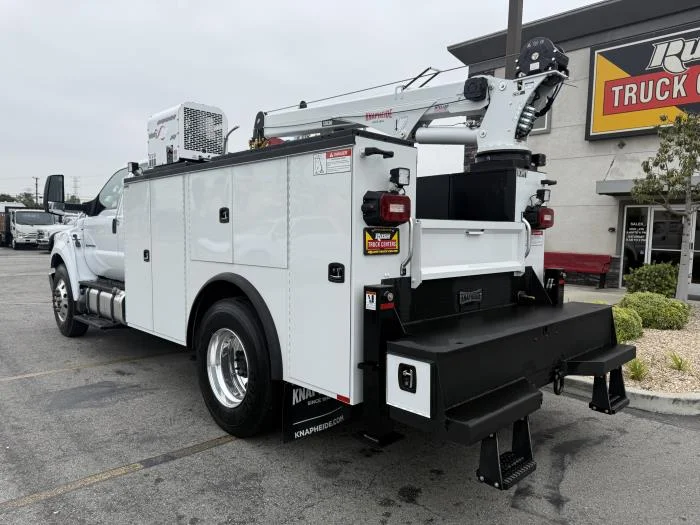 2026 Ford F-750 — photo 4