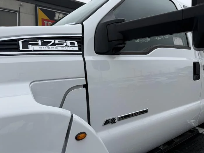 2026 Ford F-750 — photo 10
