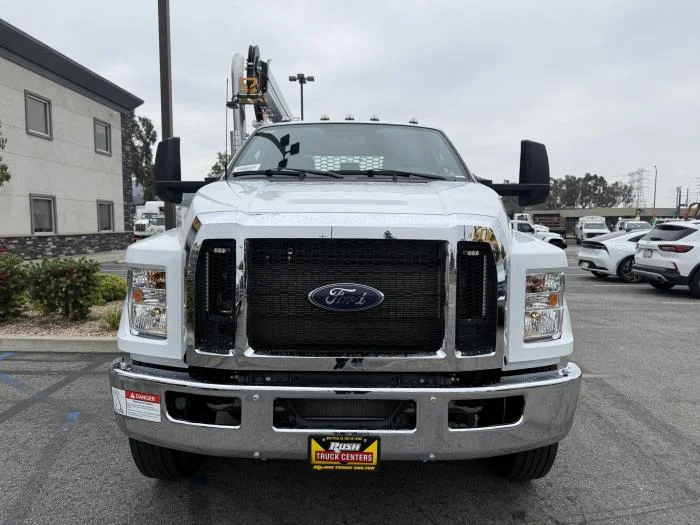2026 Ford F-750 — photo 8