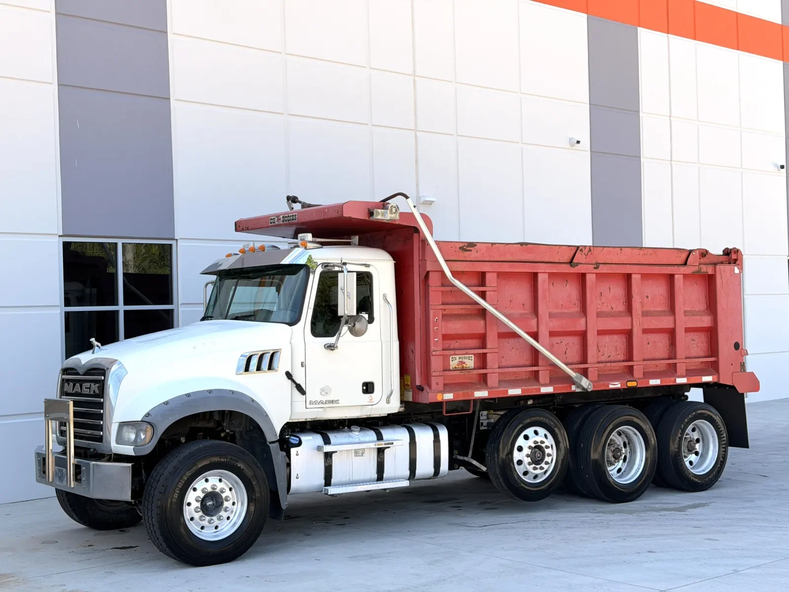 2017 Mack Granite in Greer, SC — photo 3