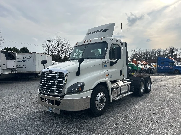 2019 Freightliner Cascadia in Atlanta (Forest Park), GA — photo 3