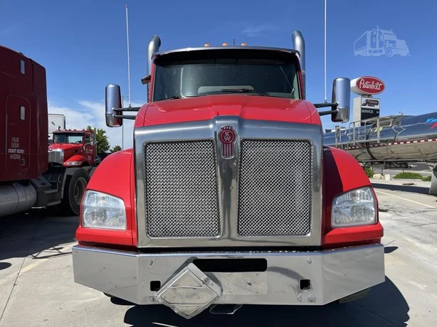 2019 Kenworth T880 in Salt Lake City, UT — photo 2
