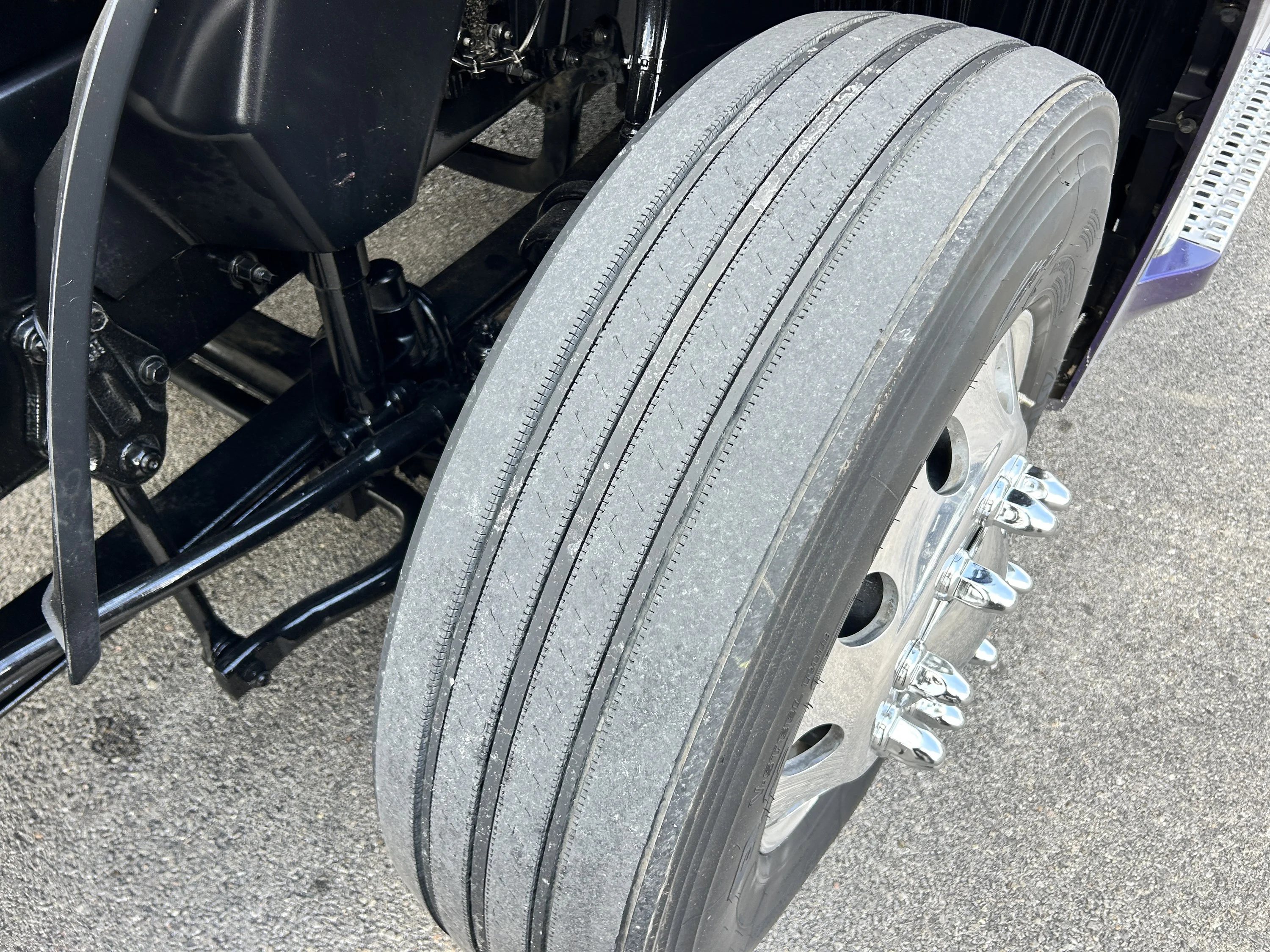 2019 Volvo VNL 860 - image 14