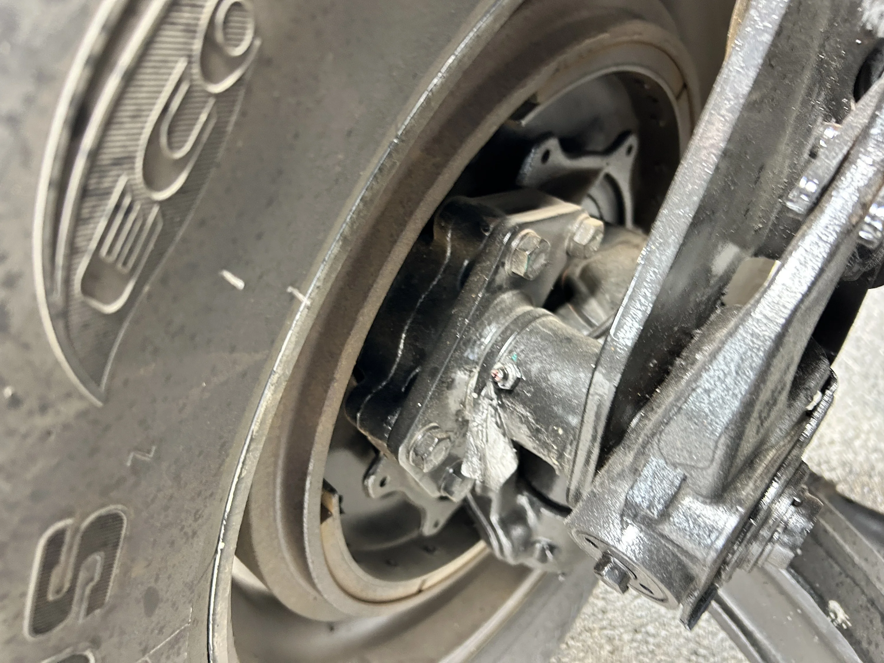 2019 Volvo VNL 860 - image 19