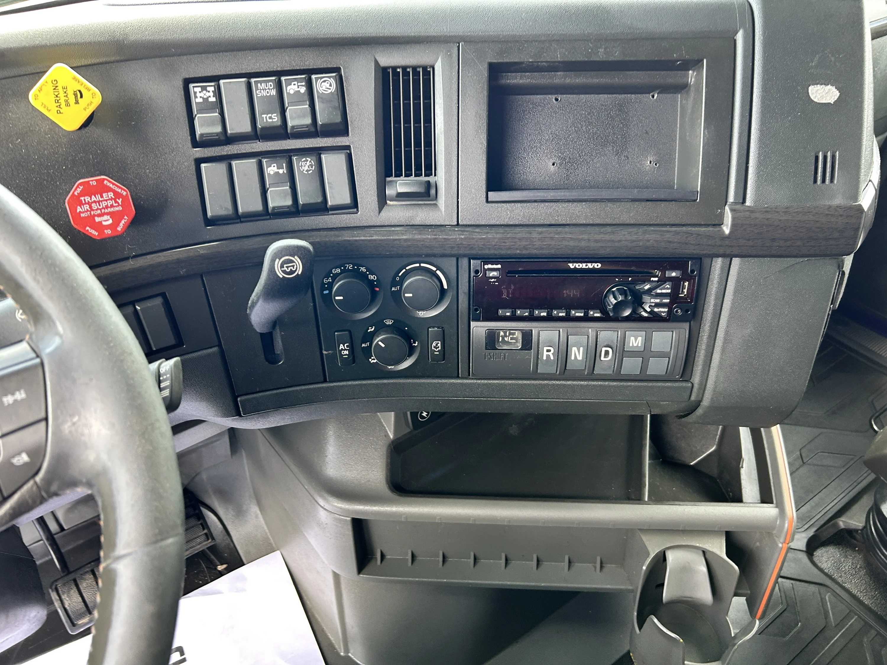 2019 Volvo VNL 860 - image 27