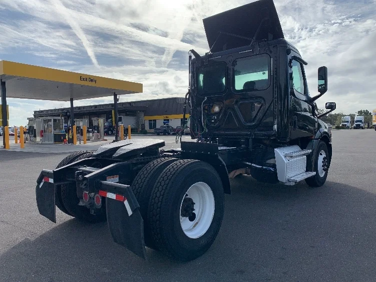 2019 Freightliner in Ocala, FL — photo 7