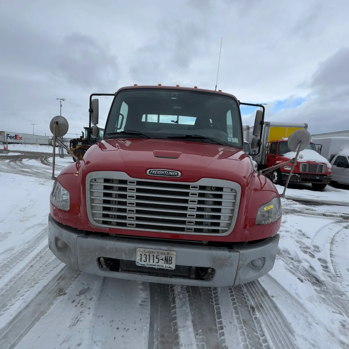 2018 Freightliner M2 106 - image 2